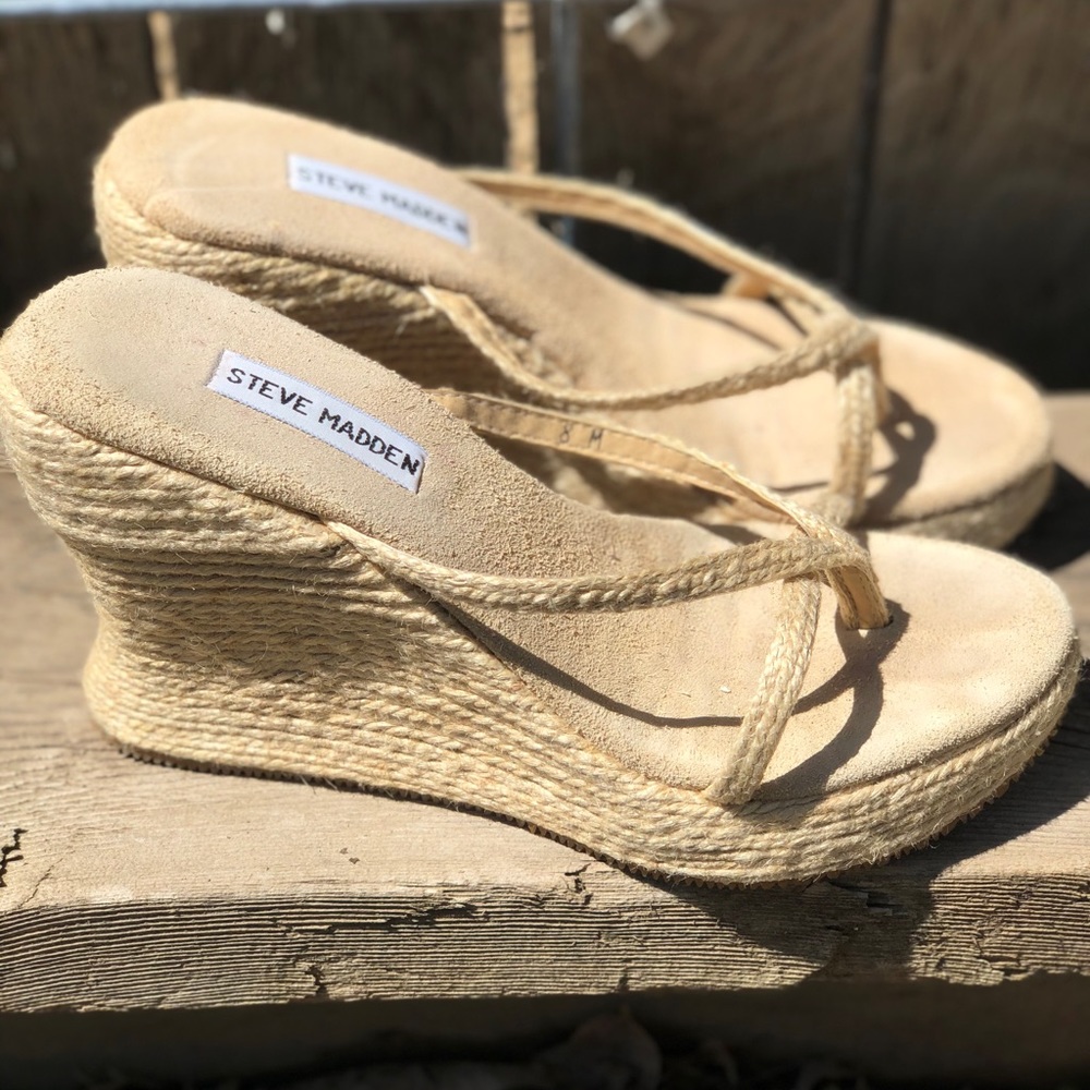 STEVE MADDEN- Famouss sandal